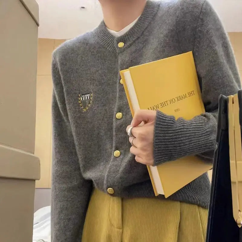 Cardigan Brodé Campus - Veste en Maille Décontractée
