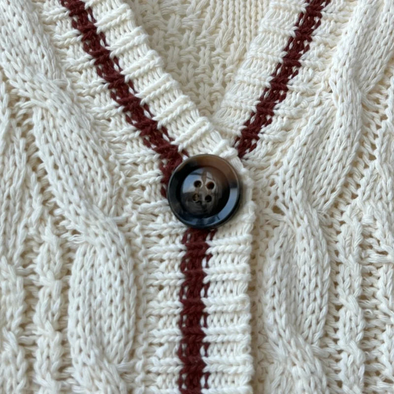 Cardigan Femme Automne - Pull Brodé Feuilles d'Érable, Coupe Oversized Style Folklore