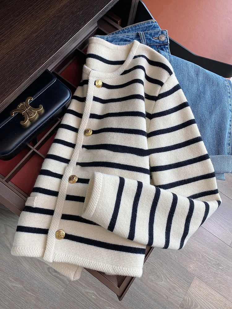 Cardigan Rayé Campus - Veste Académique Chic